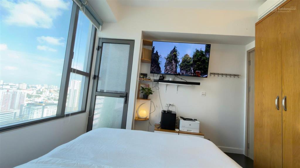 Cho thuê ch 2 pn, 1 wc river gate full nội thất  giá 18 tr, tầng cao.  dung 0916 020 *** xem nhà