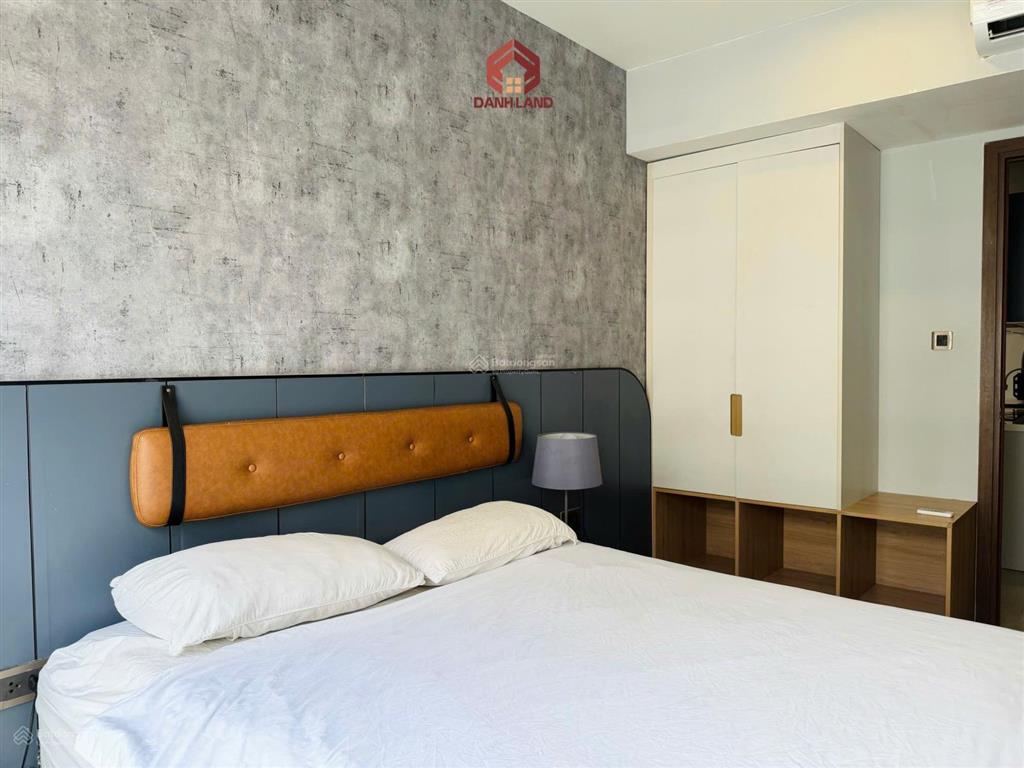 Bán ch 2 pn tại saigon royal view bitexco full nội thất  giá 11,750 tỷ (đang có hđ thuê).  dung