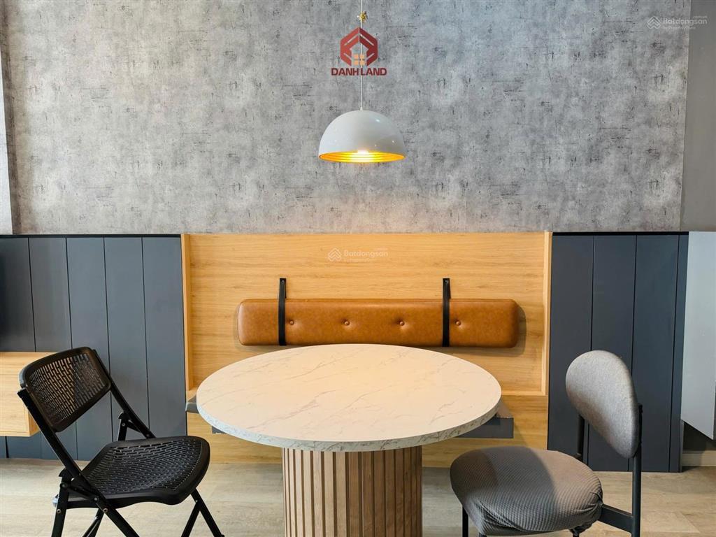 Bán ch 2 pn tại saigon royal view bitexco full nội thất  giá 11,750 tỷ (đang có hđ thuê).  dung