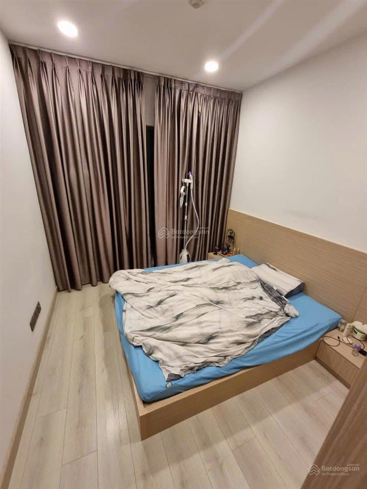 Bán saigon royal 1 pn, 1 wc  giá 5,2 tỷ đang có hđ thuê.  dung đi xem nhà