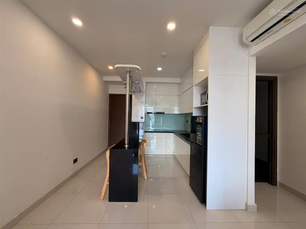 Cho thuê saigon royal 2 pn, 1 wc full nội thất  giá 19 tr.  dung (danh land) đi xem nhà