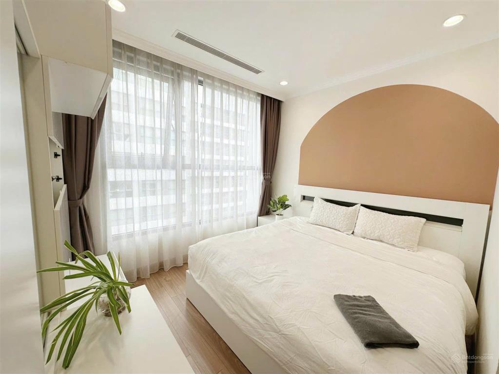 Bán cắt lỗ căn 2pn  75m2 tòa park 12 full, chỉ 8,950 tỷ rẻ nhất thị trường.  0944 537 ***