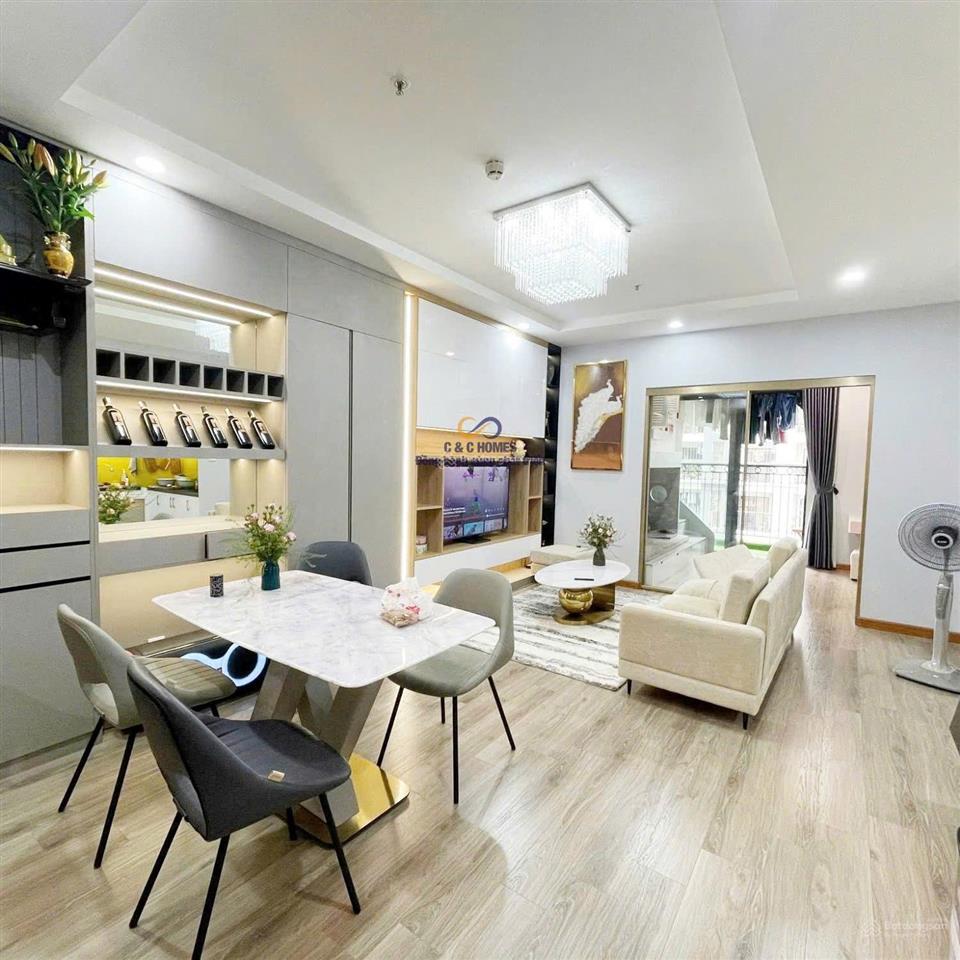 Bán gấp căn 2 ngủ 81m2 toà t10, full đồ, giá chỉ 8,8 tỷ rẻ nhất thị trường.  0813 489 ***