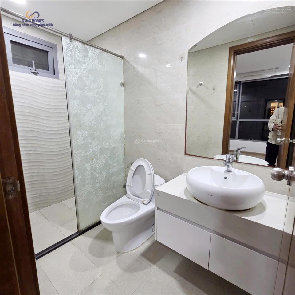 Cho thuê 2pn  2vs  88m2 tòa park hill, không đồ, giá chỉ 15tr rẻ nhất thị trường.  0813 489 ***