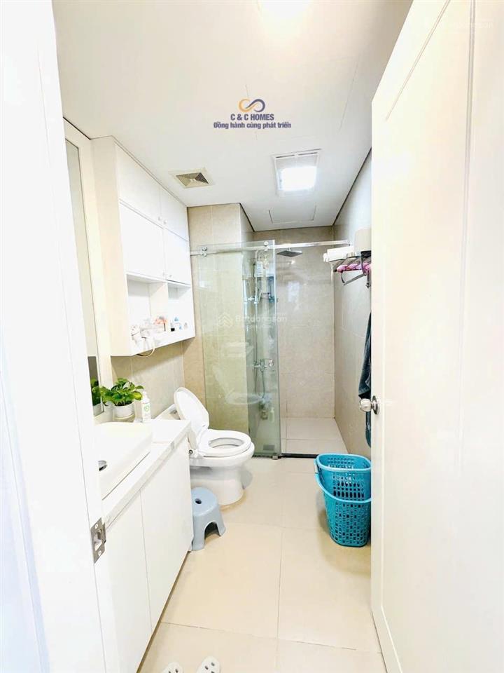 Bán gấp căn 2pn76m toà t7 view nhạc nước, có lốt xe oto, giá chỉ 10,5 tỷ.  0813 489 ***