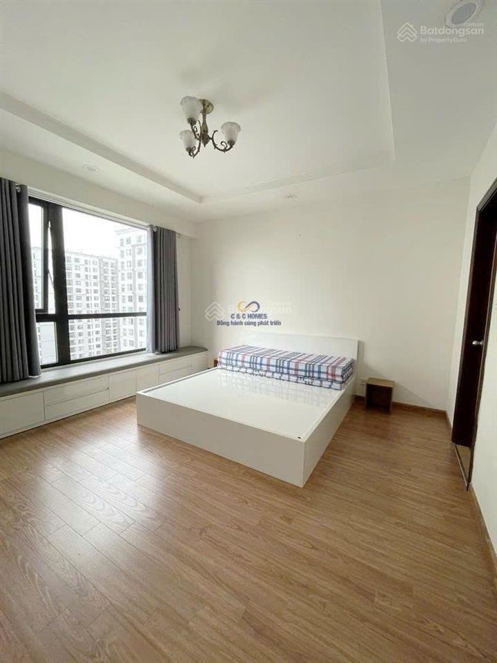 Bán gấp căn 2pn76m, full nội thất, chỉ 8,550 tỷ, ban công nam thoáng mát.  0813 489 ***