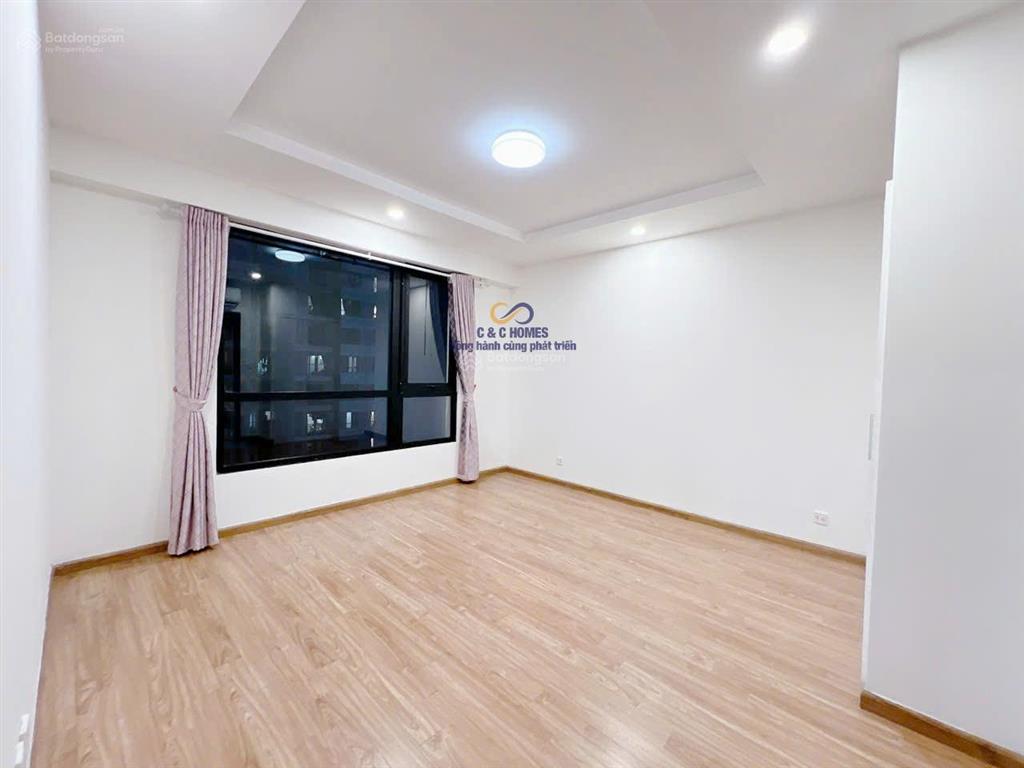 Bán gấp căn 2pn  95m2 times city chỉ 9,5 tỷ (100tr/m2).  em tài 0813 489 ***