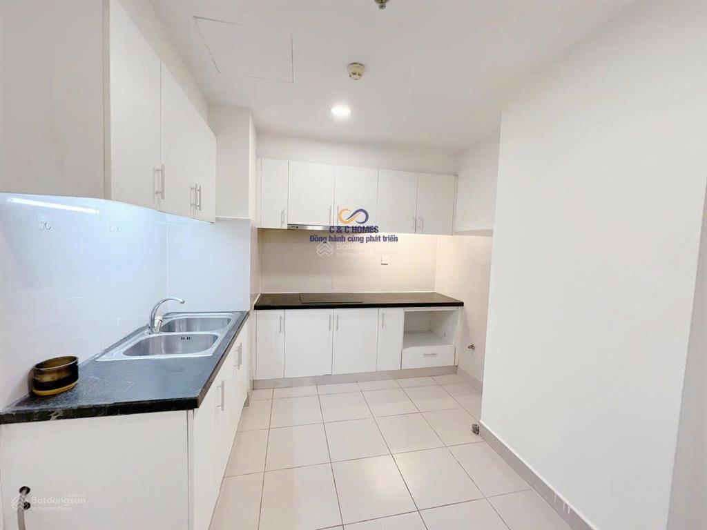 Bán gấp căn 2pn  95m2 times city chỉ 9,5 tỷ (100tr/m2).  em tài 0813 489 ***