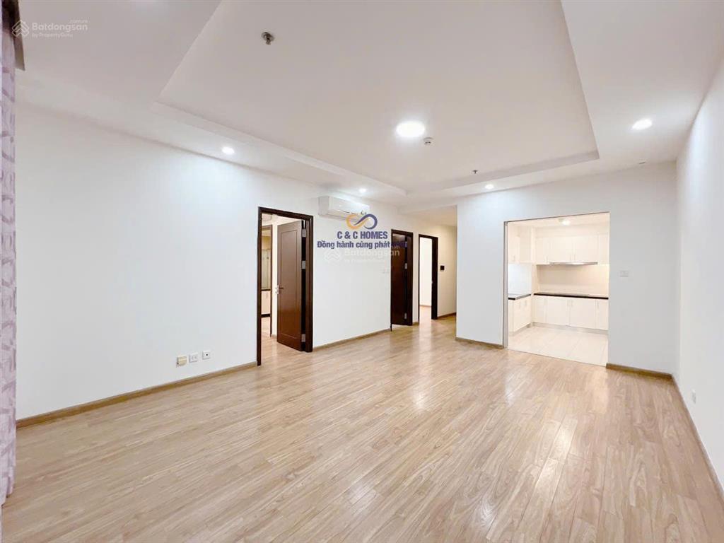 Bán gấp căn 2pn  95m2 times city chỉ 9,5 tỷ (100tr/m2).  em tài 0813 489 ***