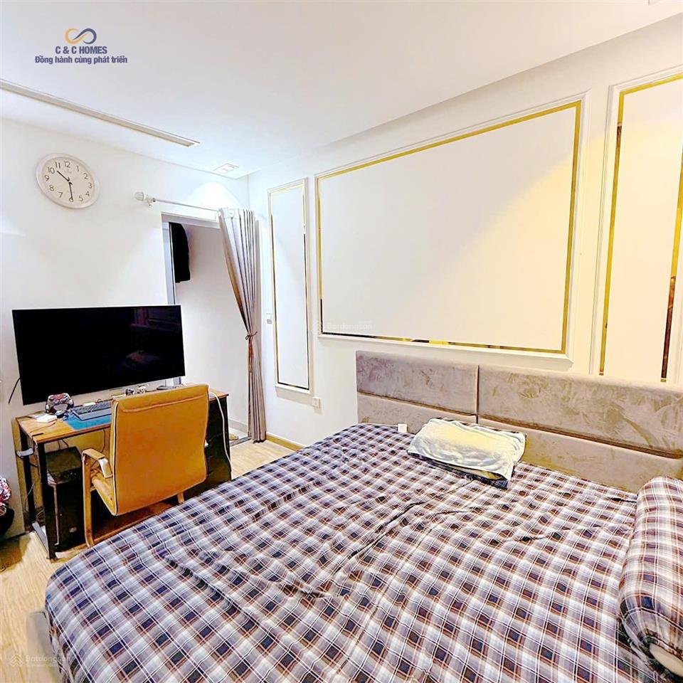 Bán gấp căn 2pn82m tòa park 2, ban công nam, chỉ 9 tỷ rẻ vô địch.  e 0944 537 ***