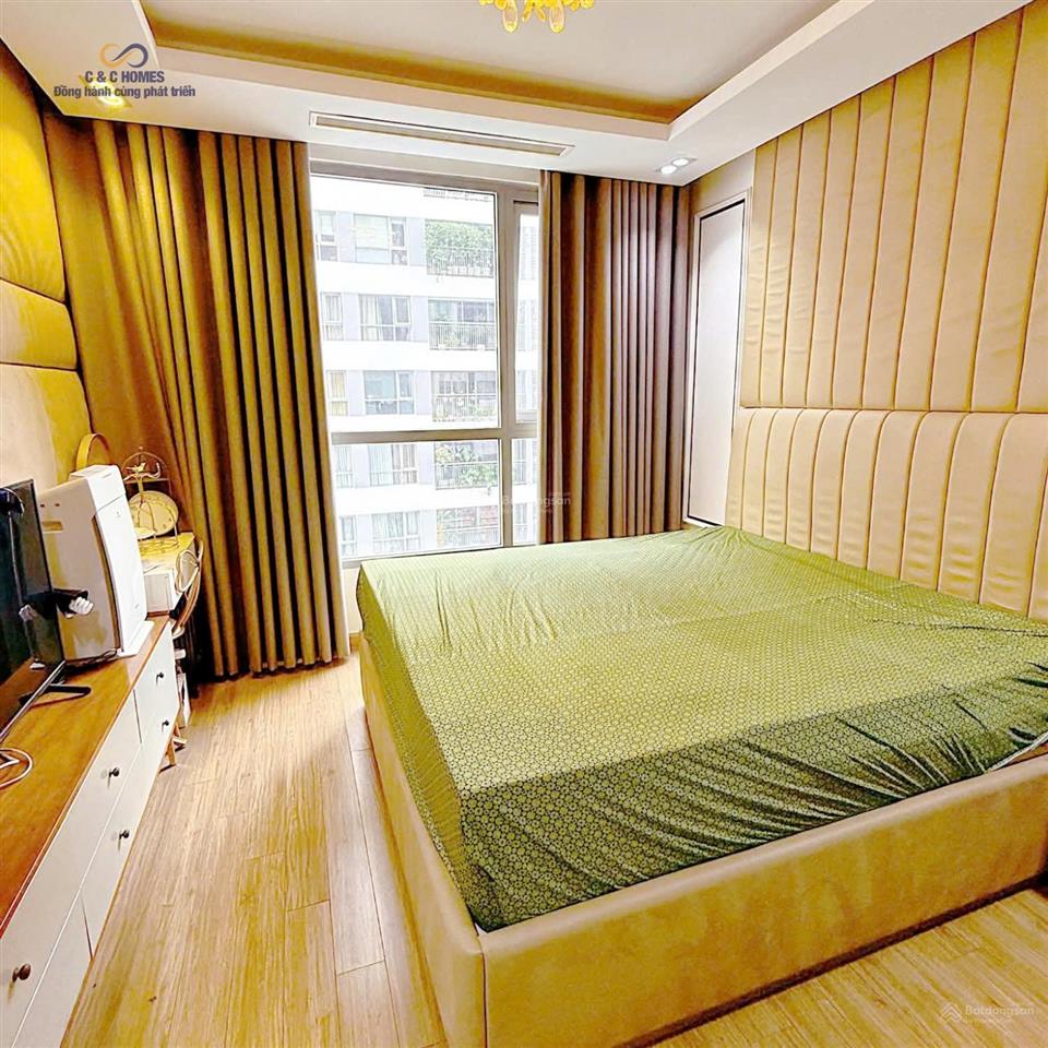 Bán gấp căn 2pn82m tòa park 2, ban công nam, chỉ 9 tỷ rẻ vô địch.  e 0944 537 ***