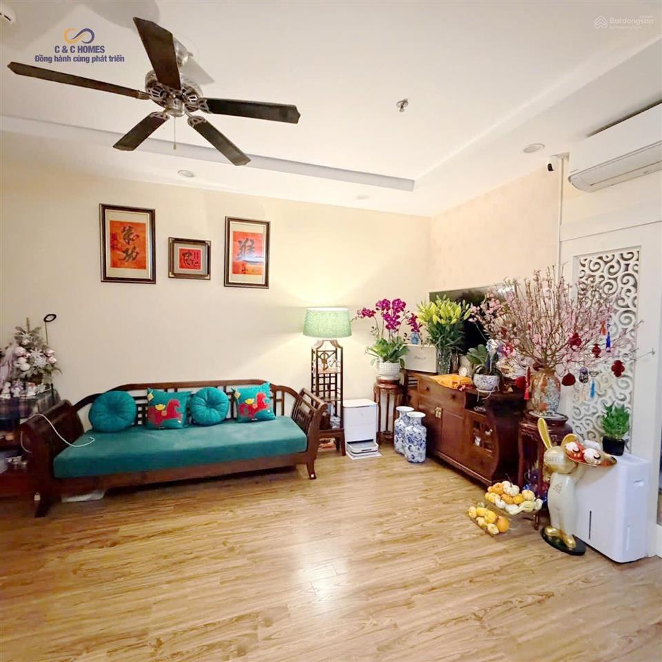 Bán gấp căn 2pn  83m2 toà t08, chỉ 8,5 tỷ rẻ nhất thị trường.  0813 489 ***