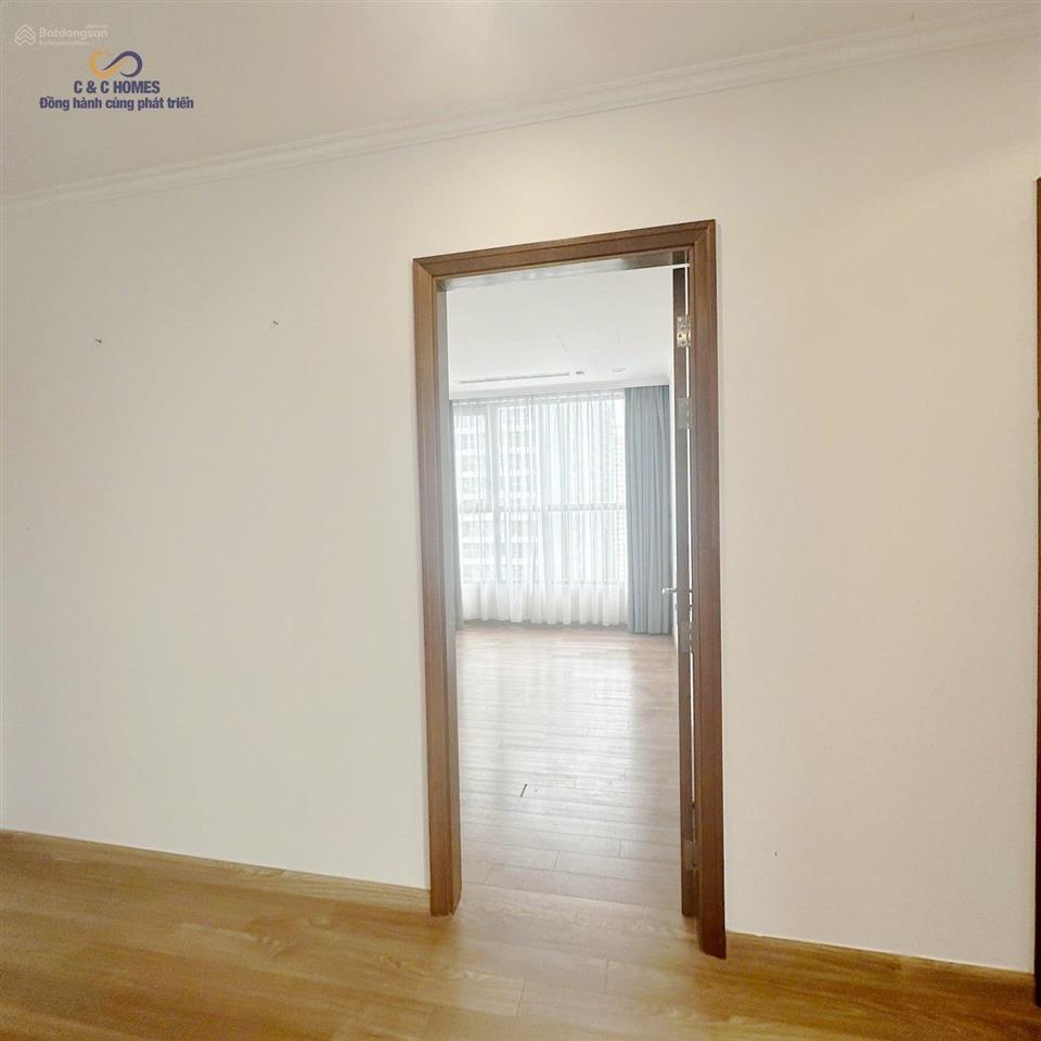 Chính chủ gửi bán 4pn góc 144m2 toà park 11, chỉ 19 tỷ.  0944 537 ***