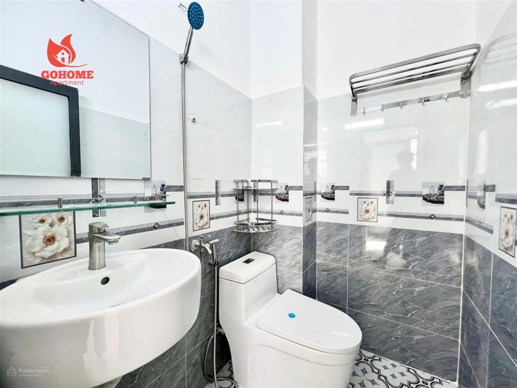 Căn hộ mới có ban công rộng  cầu tham lương