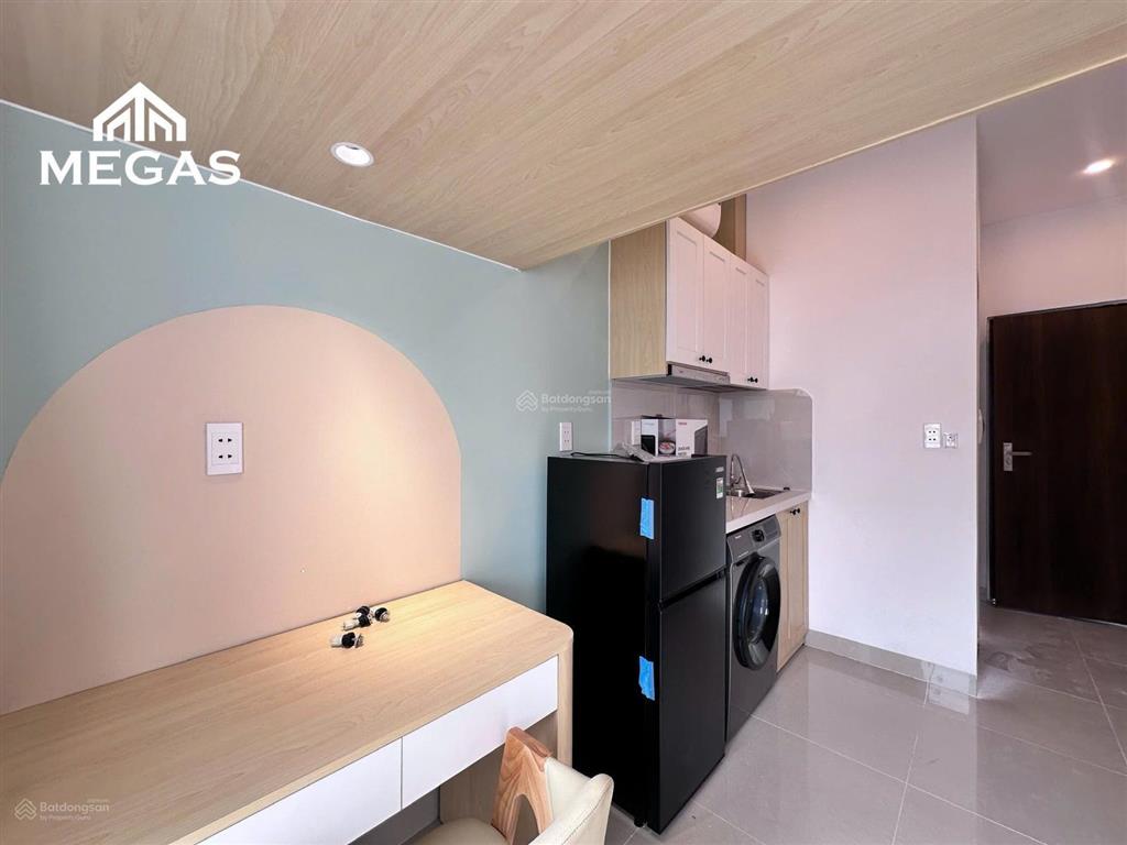 Phòng mới xây có ban công view thoáng, full nội thất, nguyễn ảnh thủ