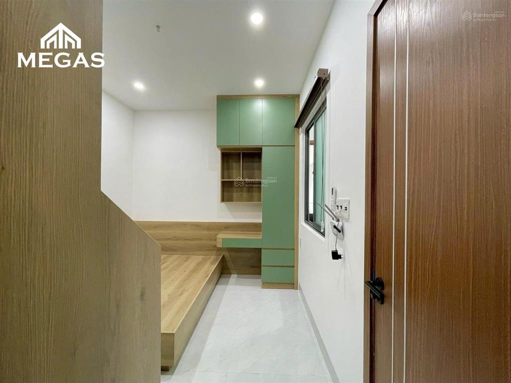 Phòng mới xây  full nội thất  ngay công viên phần mềm