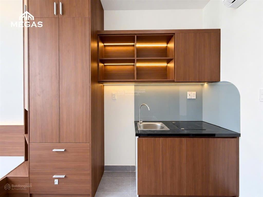Nhà mới xây có cửa sổ trời  đầy đủ nội thất mới 100%  cạnh nhà máy bia
