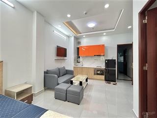 Căn hộ đầy đủ nội thất gần ban công, gần sân bay tân sơn nhất