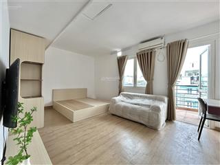 Căn hộ ban công, 1 phòng ngủ riêng, tách bếp tại khu sân bay tân sơn nhất, tân bình