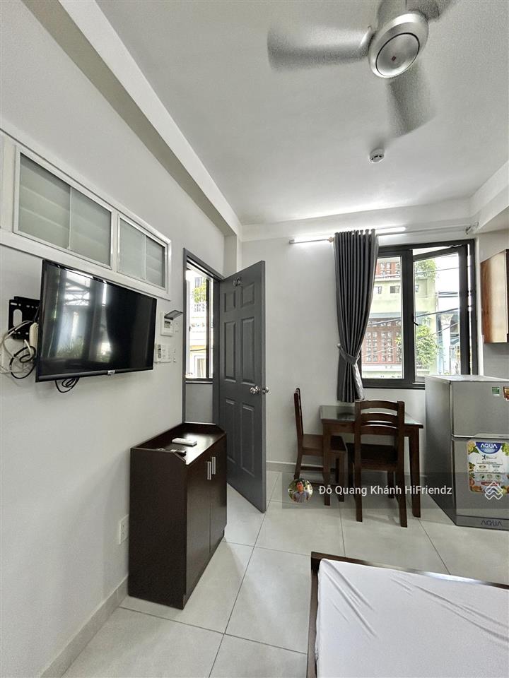 Căn hộ cho thuê, có thang máy, có bảo vệ, đầy đủ nội thất gần công viên gia định
