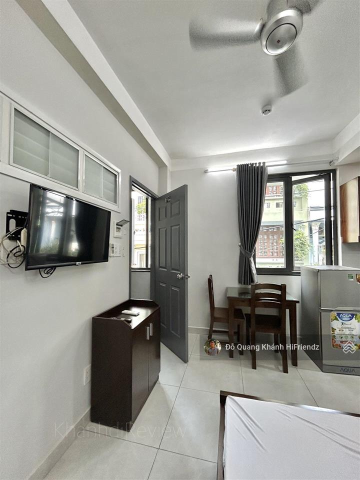 Căn hộ cho thuê, có thang máy, có bảo vệ, đầy đủ nội thất gần công viên gia định