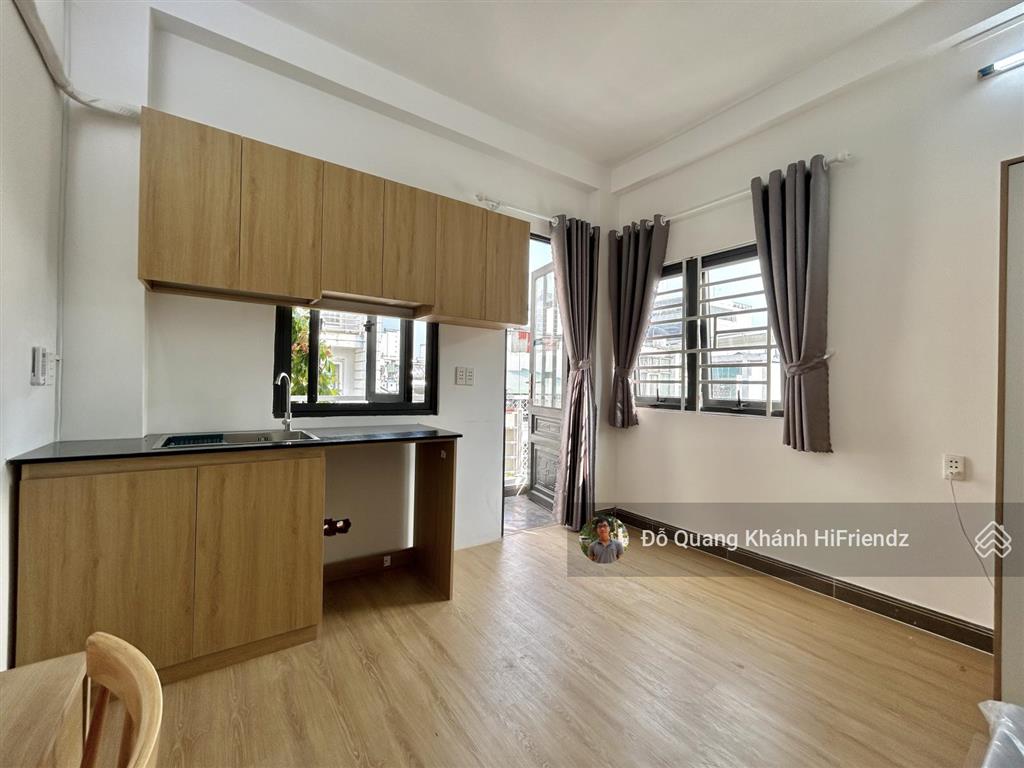 Căn hộ mini có ban công thoáng, ở trung tâm phú nhuận, gần khu phan xích long, giáp quận 1