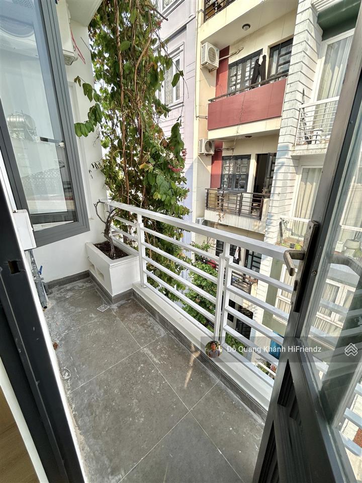 Căn hộ mini có ban công thoáng, ở trung tâm phú nhuận, gần khu phan xích long, giáp quận 1