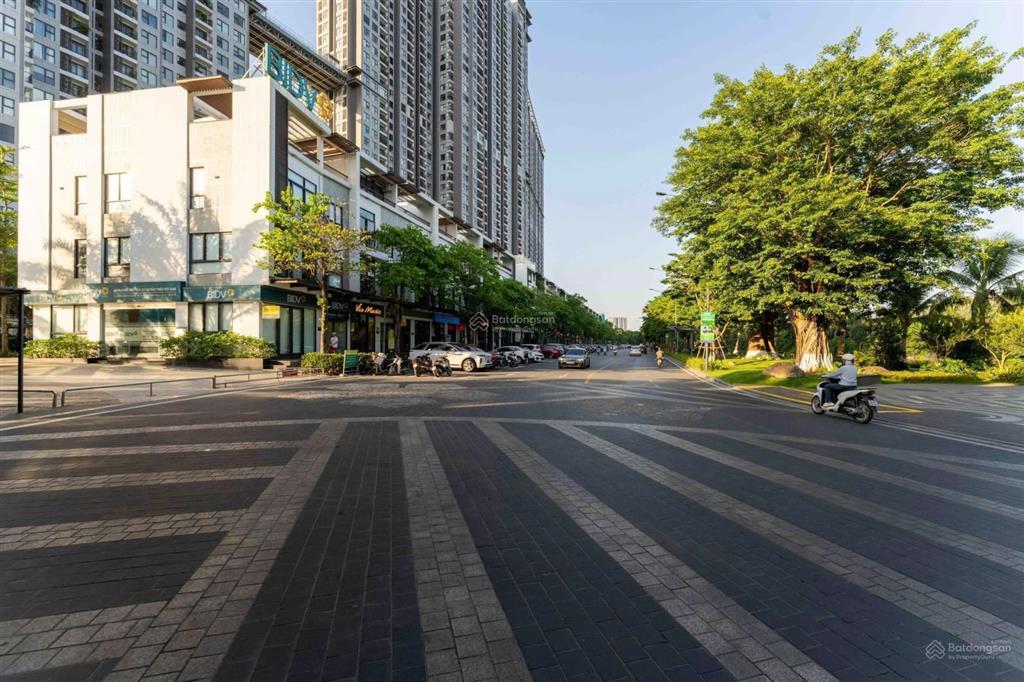 Cần bán nhà phố vịnh đảo ecopark văn giang hưng yên 2 mặt tiền