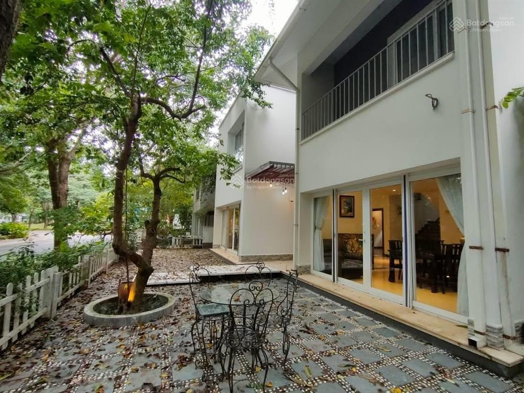 Cần bán biệt thự đơn lập vườn tùng giá tốt