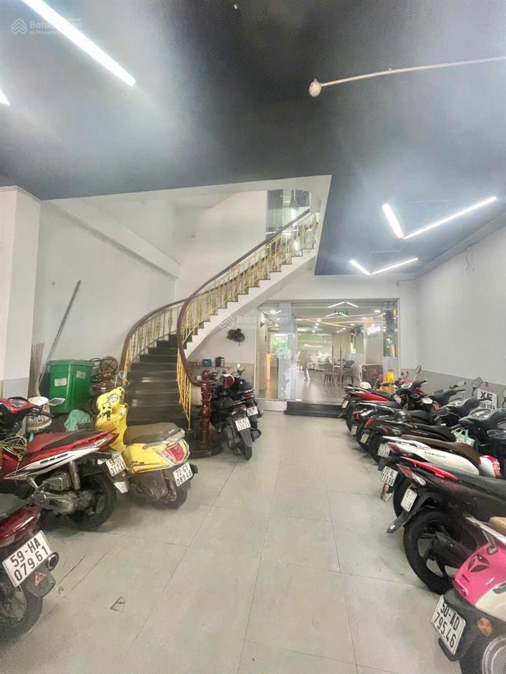 Bán tòa nhà mặt tiền khu vực nguyễn chí thanh, quận 5, giá 71 tỷ