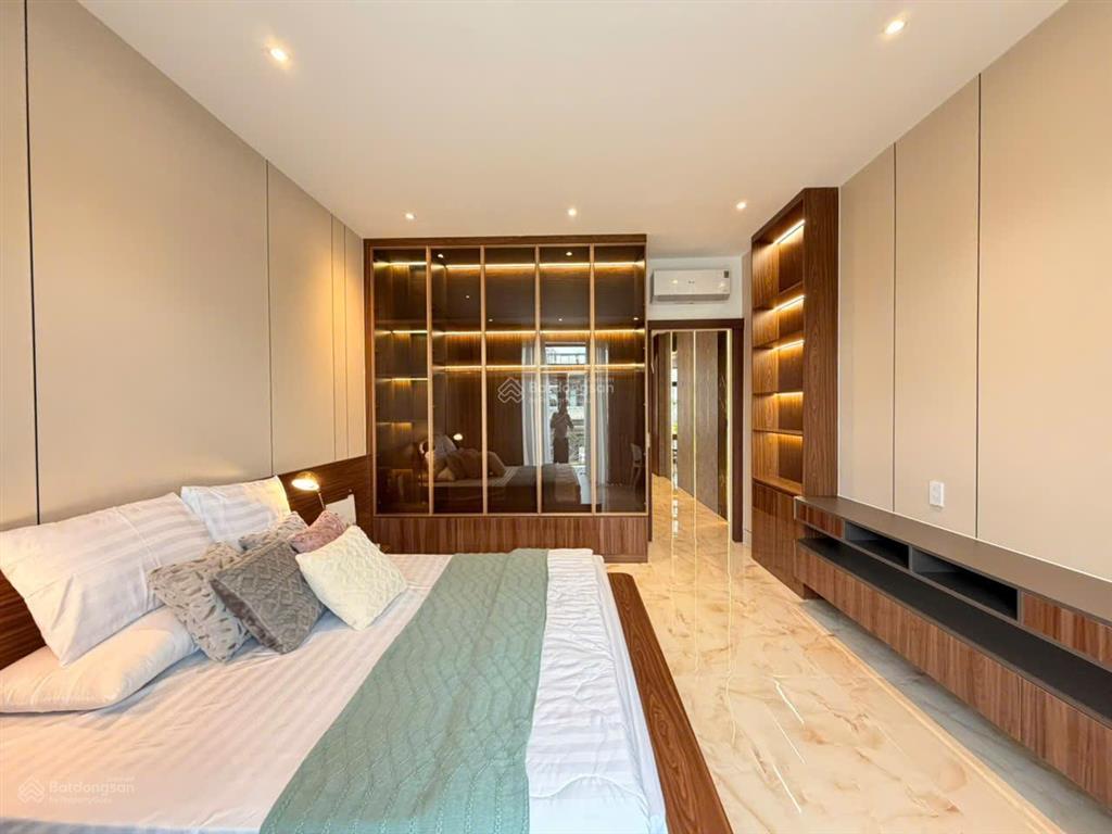 Bán tòa nhà mặt tiền hai bà trưng quận 1 giá 170 tỷ