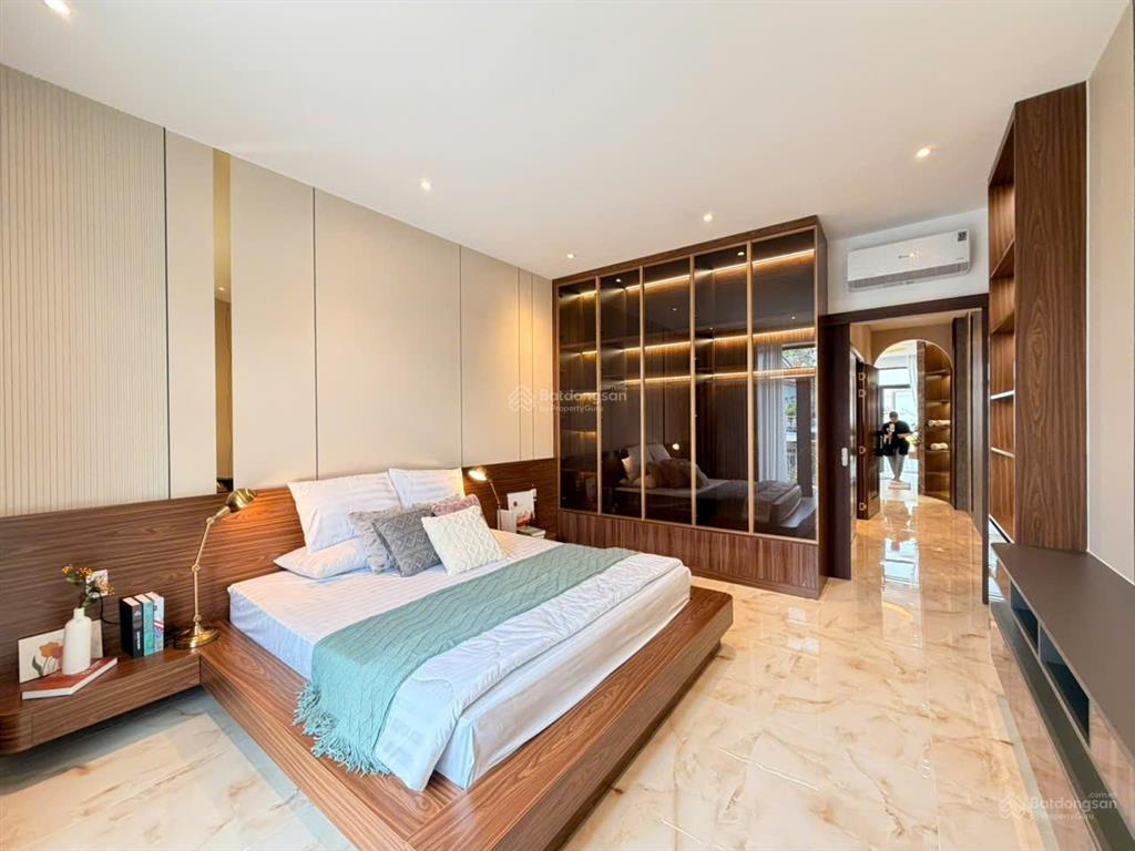 Bán tòa nhà mặt tiền hai bà trưng quận 1 giá 170 tỷ