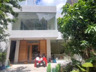 Bán villa út tịch 600m 3 tầng  130 tỷ  kinh doanh đa năng