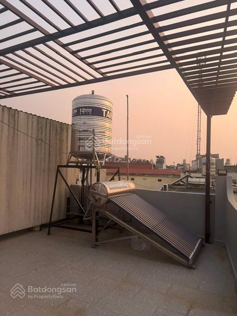 Nhà mới ở ngay, đúc 3,5 tấm, ngang 6m, cách mặt tiền vài căn, đường số 8, gò vấp. giá 5,98 tỷ tl