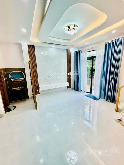 Nhà mới ở ngay, đúc 3,5 tấm, ngang 6m, cách mặt tiền vài căn, đường số 8, gò vấp. giá 5,98 tỷ tl