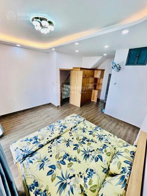 Nhà mới ở ngay, đúc 3,5 tấm, ngang 6m, cách mặt tiền vài căn, đường số 8, gò vấp. giá 5,98 tỷ tl