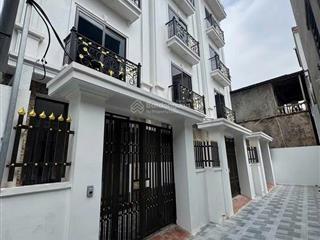 Ngộp bank nên bán gấp nhà đại thành nay là hưng đạo  hà nội60m24t 4.65 tỷ.  e hồng 0978 922 ***