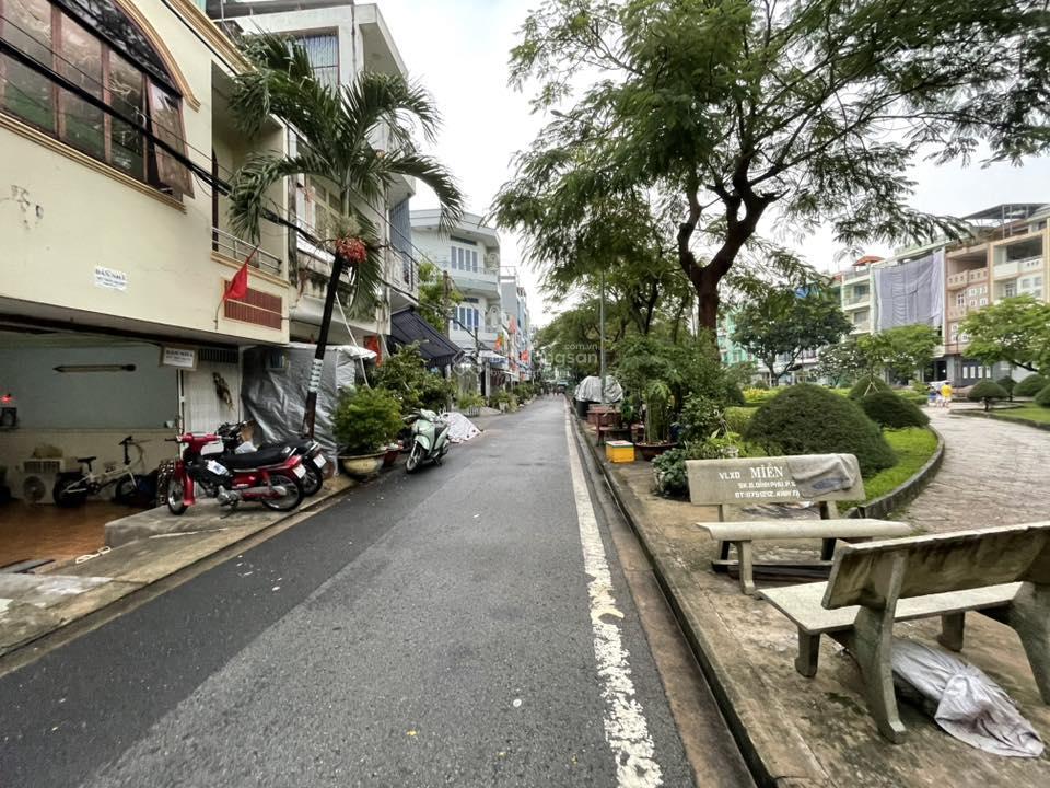 Bán nhà mt đối diện công viên đường số 66, p10, q6, dt 4x10m, 1 lầu, giá 6.2 tỷ