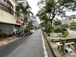 Bán nhà mt đối diện công viên đường số 66, p10, q6, dt 4x10m, 1 lầu, giá 6.2 tỷ