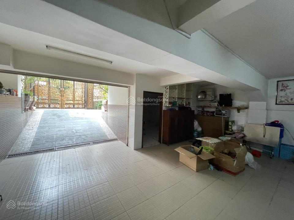 Biệt thự mt đường 6a, khu tên lửa (10x20m) hầm + 3 tấm, giá 34 tỷ