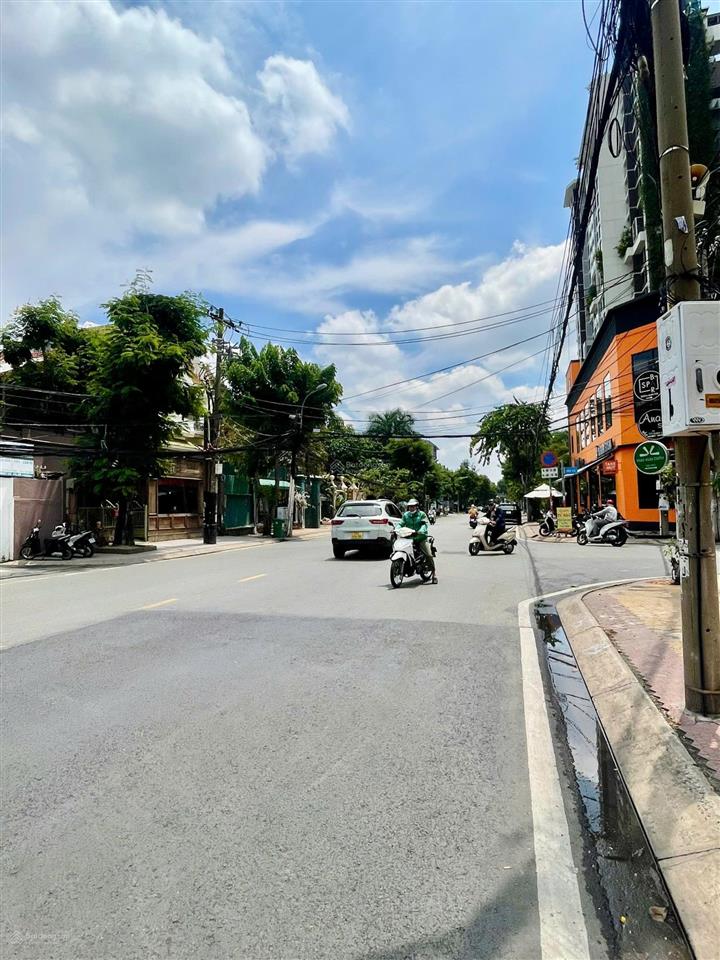 Góc 2 mt hồng lạc  đồng đen, tân bình dt 310m2 (25 x 15) 2 tầng hđt 270tr/th bán 40 tỷ