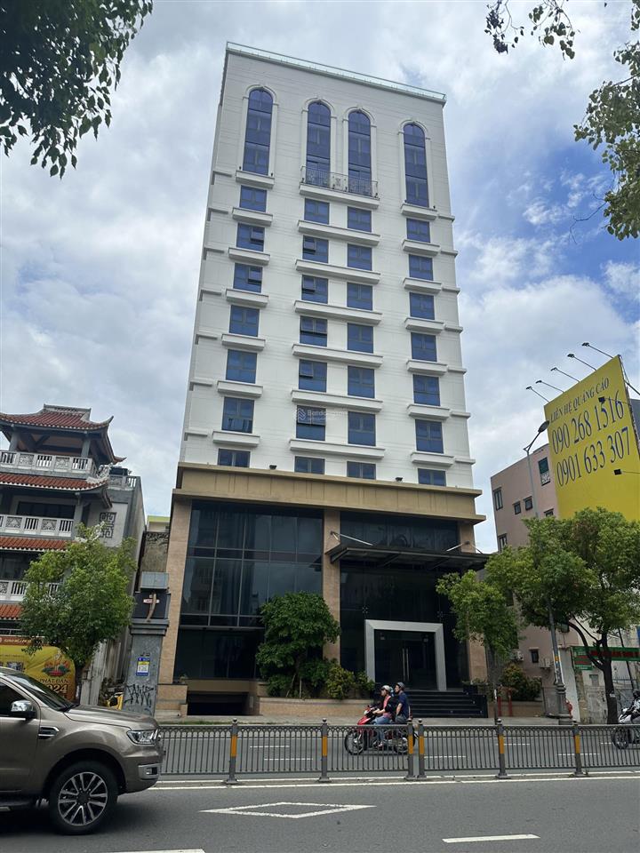 Toà nhà 10 tầng mt trần hưng đạo, dt 17x20m, 2800m2 sàn, hđt 850tr, chỉ 170tỷ