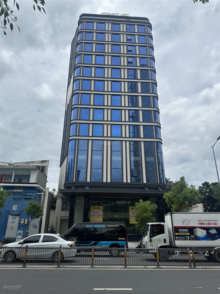 Toà nhà 2h 13 tầng góc 2mt phan đăng lưu, 11500m2 sàn, 260 tỷ hđt 2 tỷ/tháng