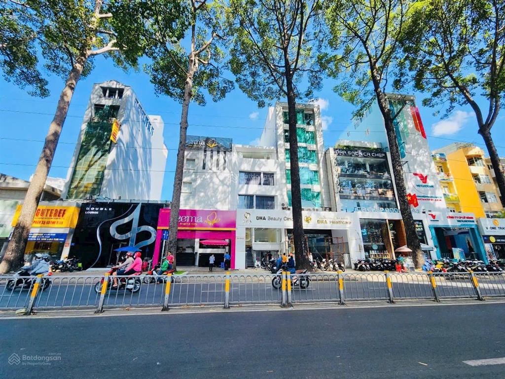 Nhà 3 tầng mt trần hưng đạo q1, pullman dt 5x15m giá 26,5 tỷ hđt 86tr/tháng