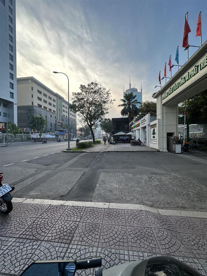 Nhà 2 tầng mt nguyễn thị minh khai q1, dt 6,2x19m giá 46 tỷ hđt 143tr/tháng