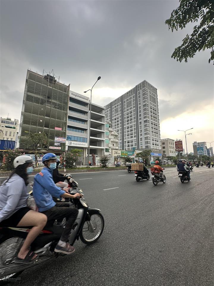 Toà nhà hầm 8l mt phan xích long pn ngang 17m, giá 78 tỷ hđt 350 triệu/tháng