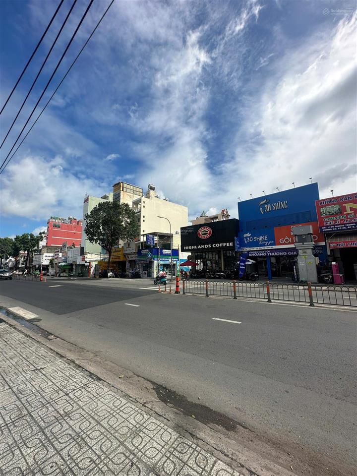 Bán nhà 1180 quang trung, dt 16x25m đang cho highland thuê 160tr/tháng