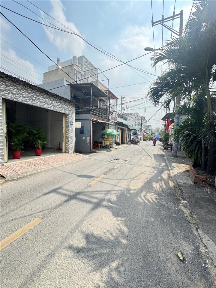 Bán nhà mặt tiền đông hưng thuận 05 quận 12 diện tích 196m mặt tiền 12m