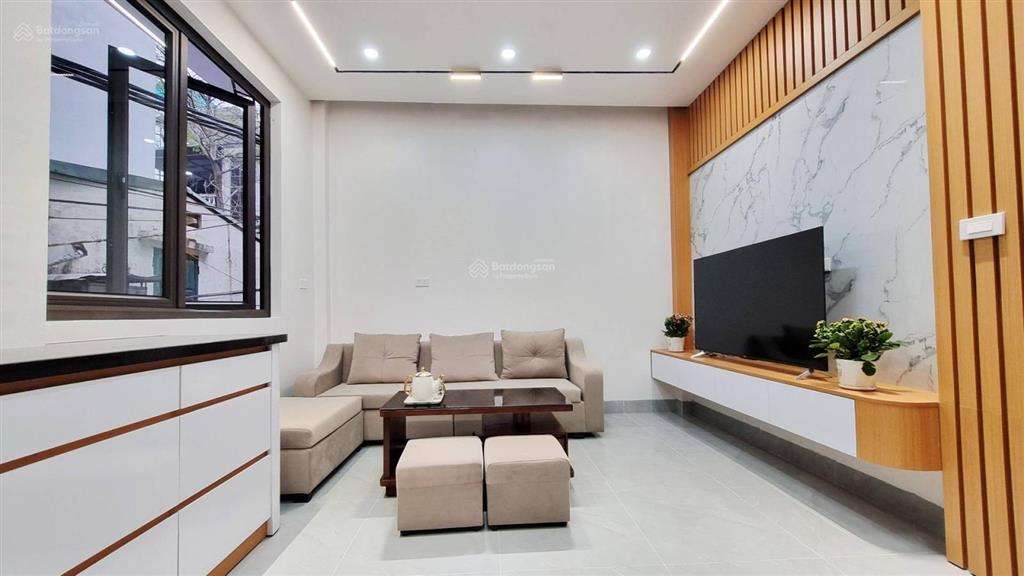 Kim đồnggiáp bátô tô đỗ cửa5m ra phố5 tầngkinh doanh