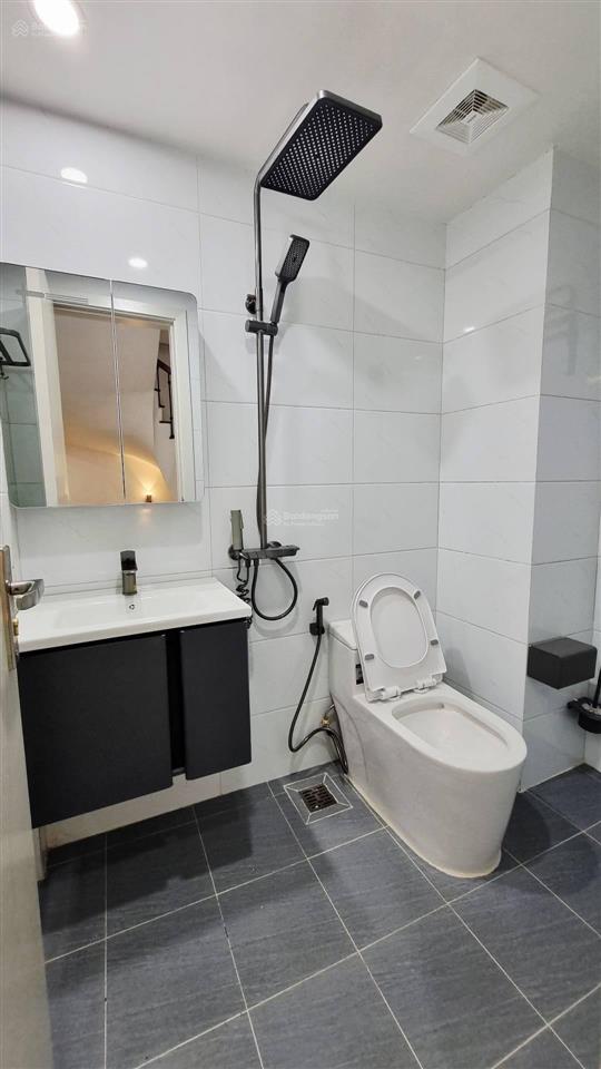 Kim đồnggiáp bátô tô đỗ cửa5m ra phố5 tầngkinh doanh